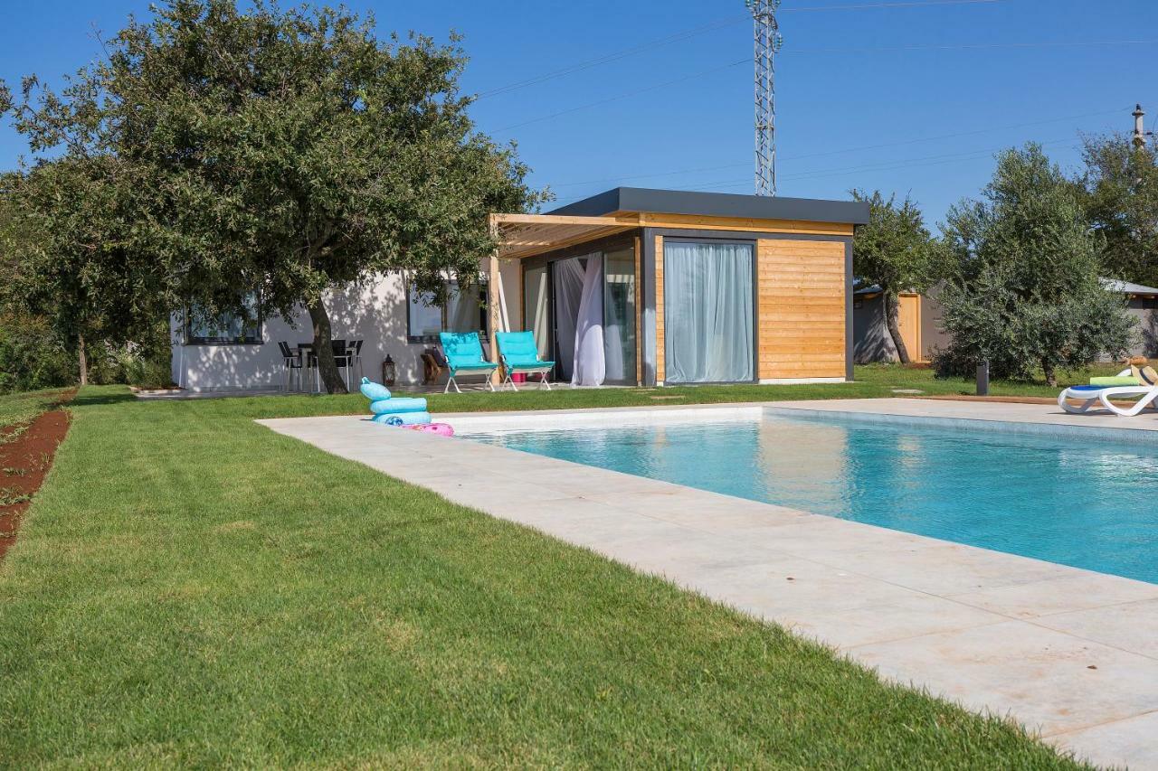 Selfness Villa Pomer Exterior photo